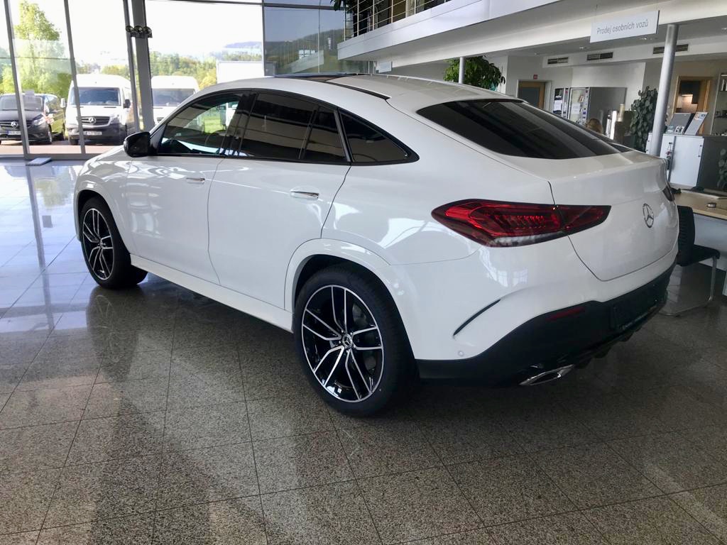 Mercedes GLE coupé 400d 4matic AMG | české ojeté auto po prvním majiteli | skladem ihned k předání | naftové sportovní SUV coupé | super výbava | skvělá cena | auto ihned k předání | nákup online na AUTOiBUY.com